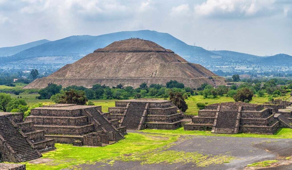 Teotihuacan: The City of the Gods